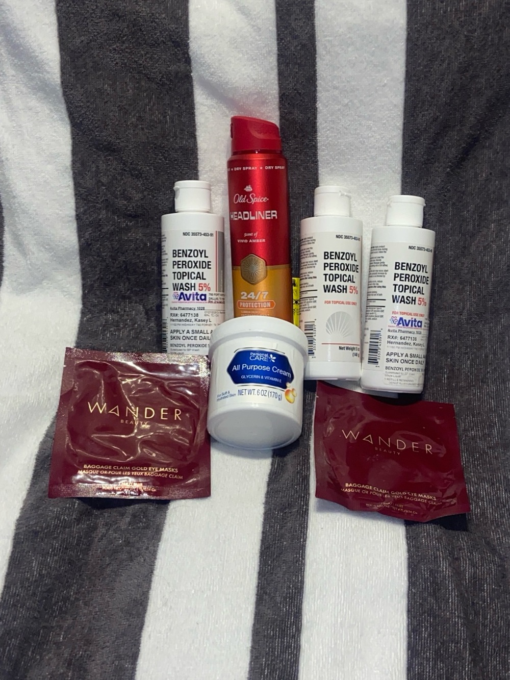 Wander Beauty Red & Gold Face Mask Sachets with White Cream Jar